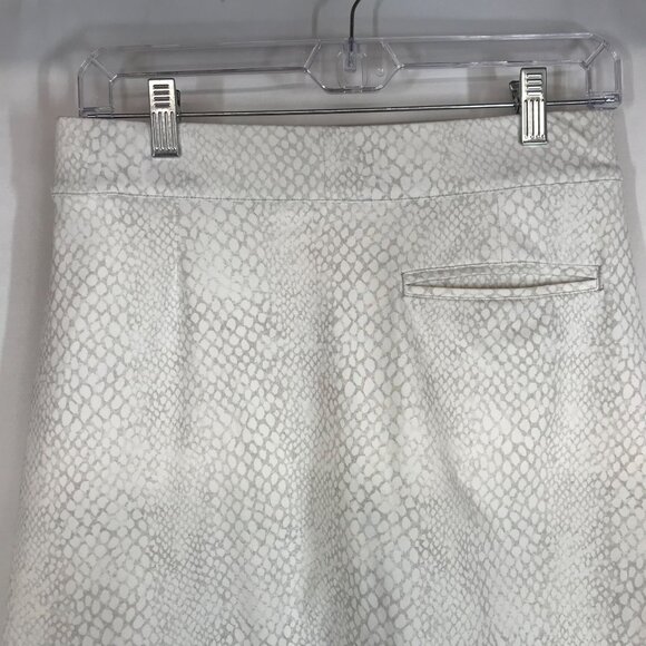 PETER MILLAR - WOMEN'S SMALL - WHITE & GRAY POLYESTER BLEND UPF 50+ SKORT/SKIRT - Picture 5 of 8